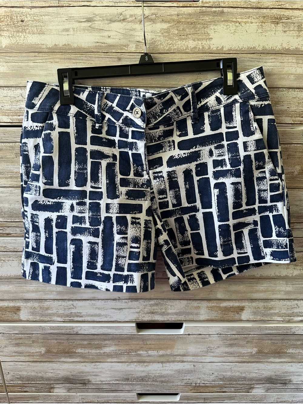 💙 The Limited Blue White Print Stretch Bermuda Shorts Women’s Size 8
